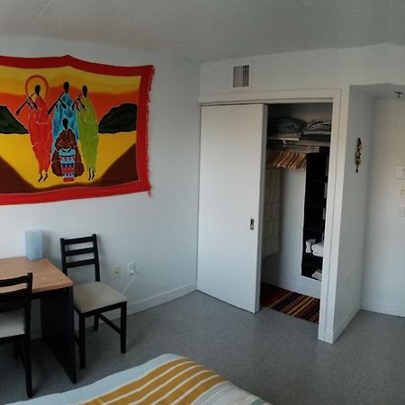 Very Nice, Clean And Quiet Double Room Next To Downtown Montreal Exterior photo